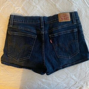 Women’s levi shorts dark blue